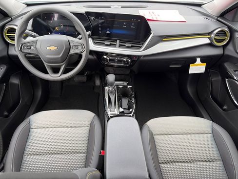 New 2026 Chevrolet Trax LT FWD image 10