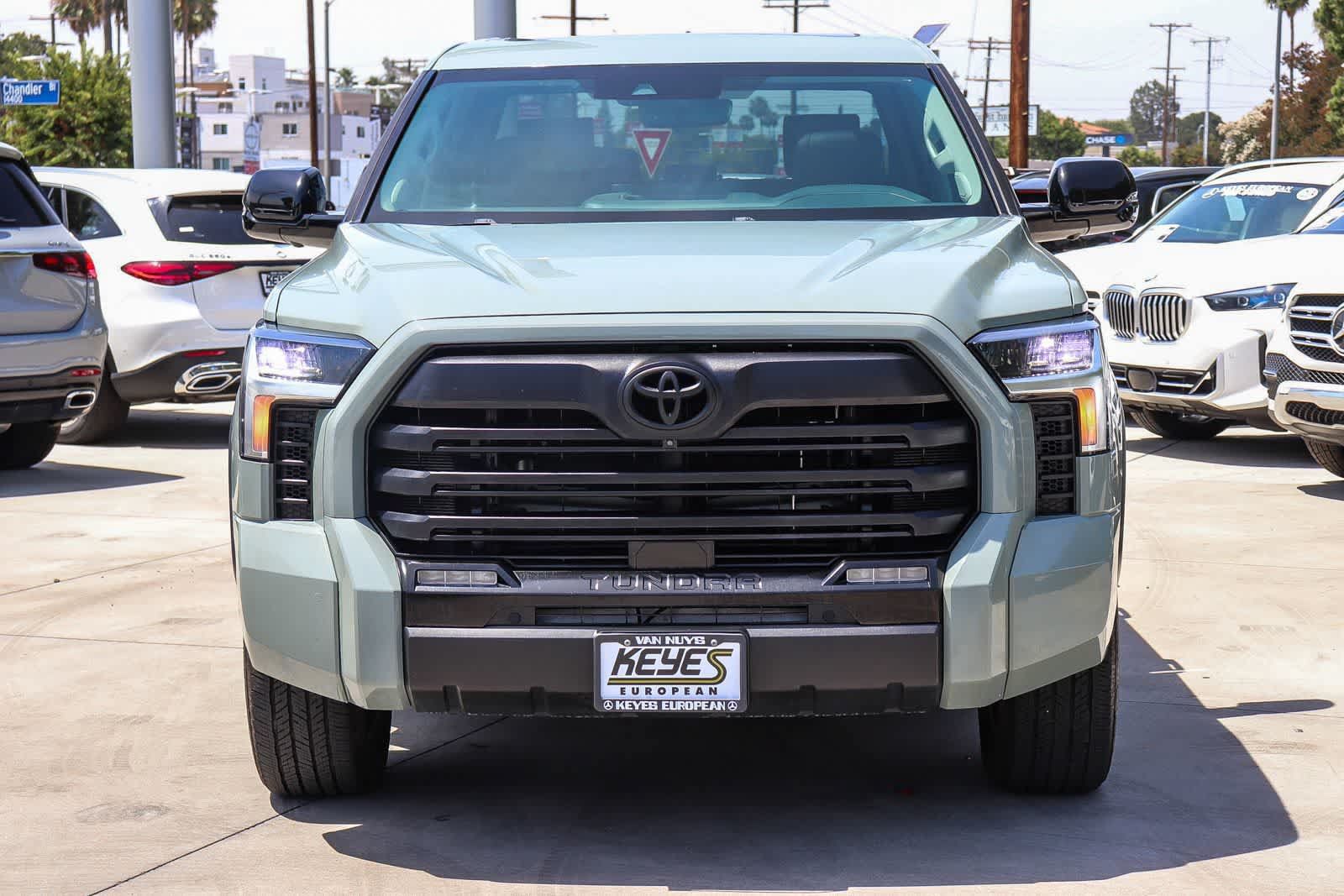 Used 2024 Toyota Tundra Limited AWD/4WD image 6