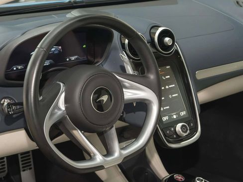 Used 2023 McLaren GT RWD image 23