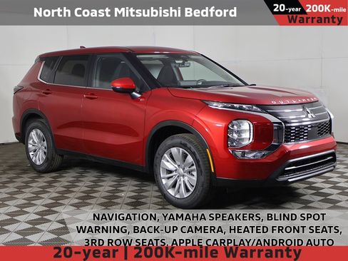 New 2026 Mitsubishi Outlander ES image 1