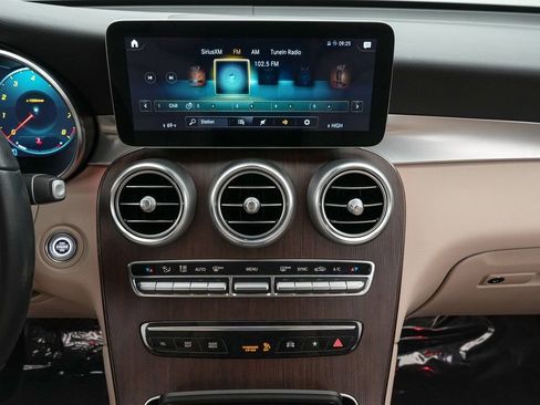 Used 2022 Mercedes-Benz GLC 300 4MATIC image 18
