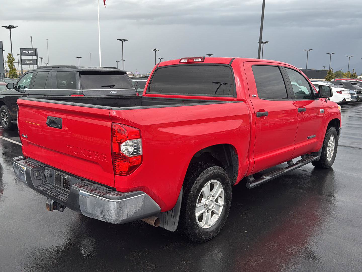 Used 2014 Toyota Tundra SR5 w/ SR5 Upgrade Package AWD/4WD image 3