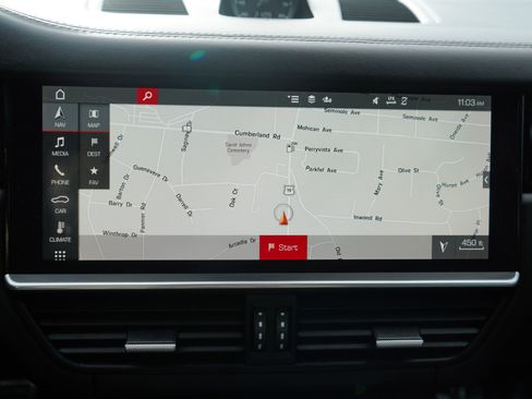 Used 2021 Porsche Cayenne Turbo image 40