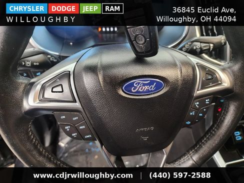 Used 2020 Ford Edge Titanium AWD/4WD image 43