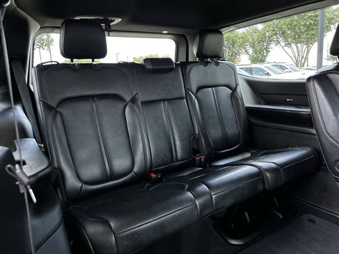 Used 2025 Jeep Wagoneer Series II AWD/4WD image 33