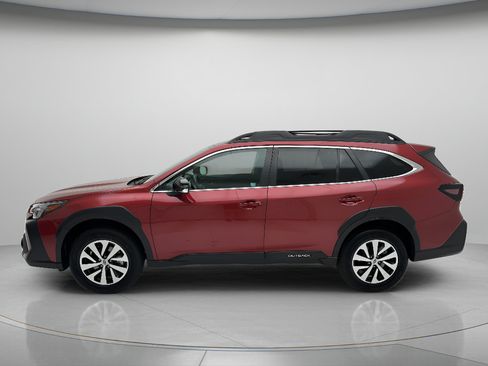 Used 2024 Subaru Outback Premium AWD/4WD image 7