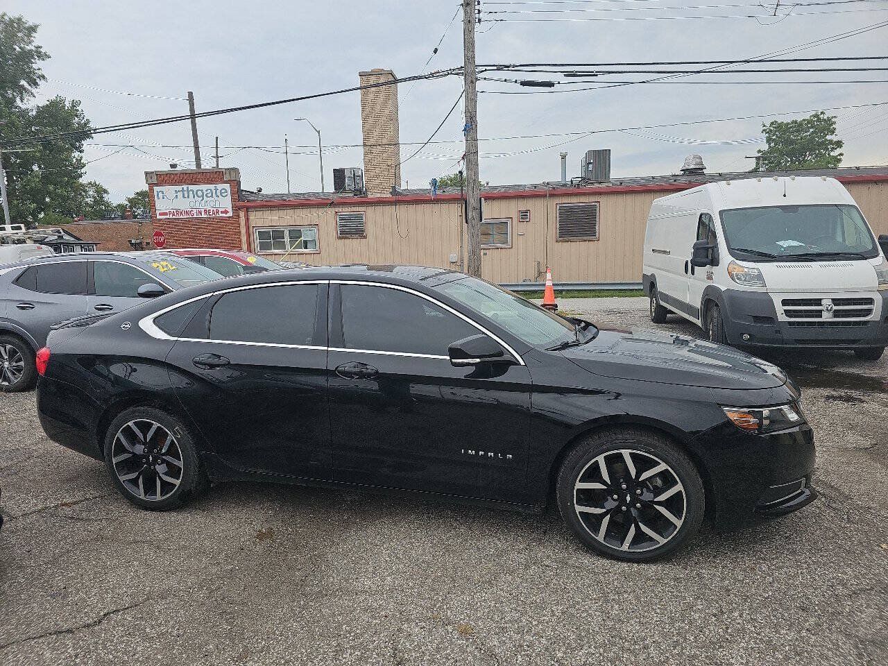 Used 2016 Chevrolet Impala LT FWD image 3