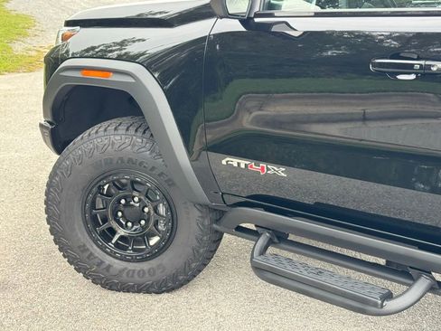 New 2026 GMC Canyon AT4X w/ AT4X AEV Edition image 8