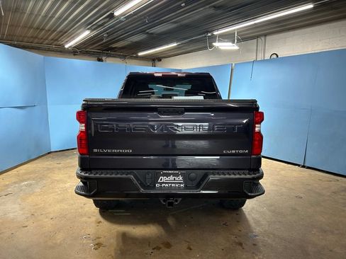 Used 2022 Chevrolet Silverado 1500 Custom Trail Boss AWD/4WD image 10