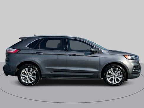 Used 2023 Ford Edge Titanium AWD/4WD image 3