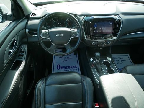 Used 2021 Chevrolet Traverse RS w/ LPO, Floor Liner Package AWD/4WD image 9