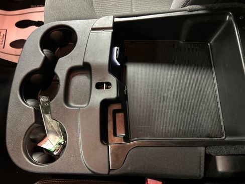 Used 2024 RAM 2500 Big Horn w/ Safety Group image 20