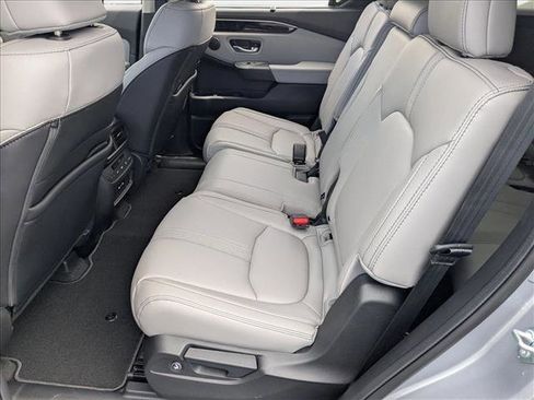 New 2025 Honda Pilot EX-L image 14