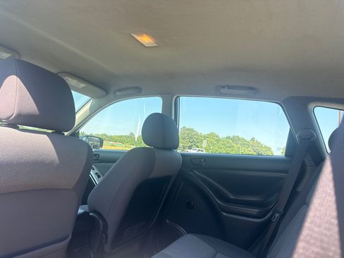 Used 2003 Pontiac Vibe w/ Power Group Value Package FWD image 20