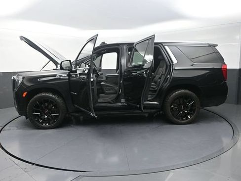 Used 2022 GMC Yukon SLT w/ SLT Premium Package AWD/4WD image 42