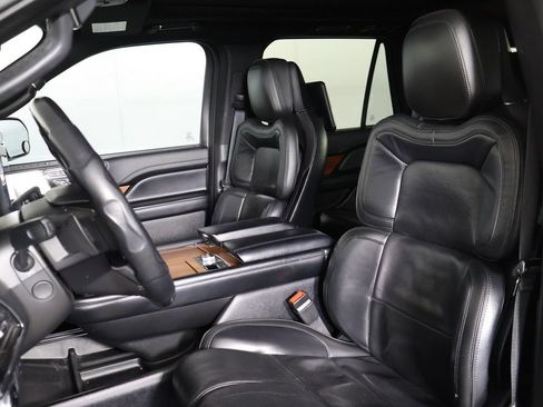 Used 2019 Lincoln Navigator L Reserve AWD/4WD image 35