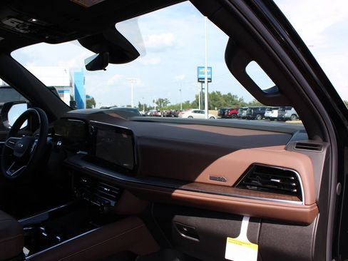 New 2026 Chevrolet Tahoe High Country AWD/4WD image 35