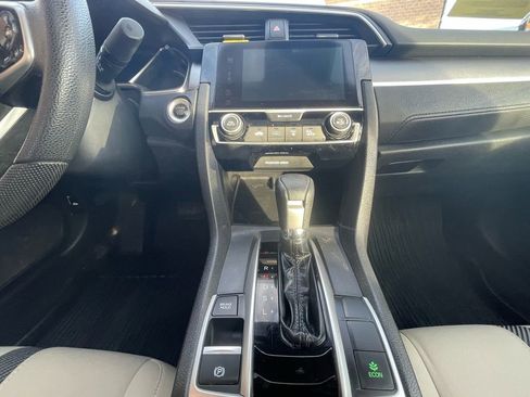 Used 2018 Honda Civic EX image 16
