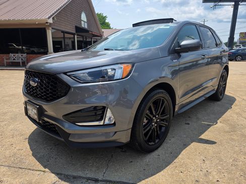Used 2021 Ford Edge ST-Line FWD image 1