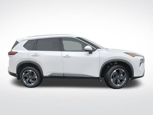 New 2026 Nissan Rogue SV w/ SV Premium Package image 2
