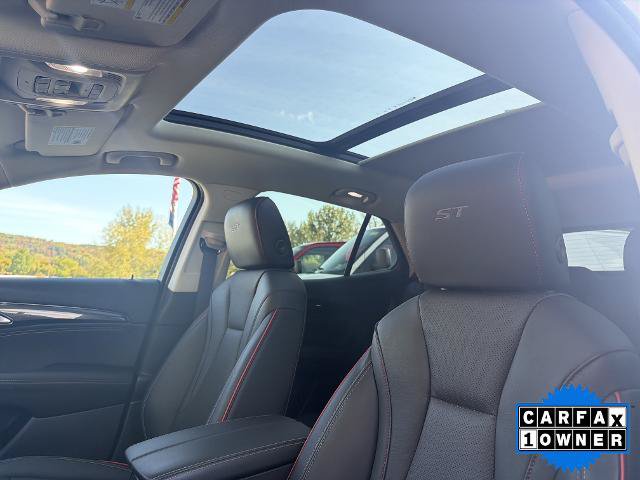 Certified 2023 Buick Envision Essence w/ Technology Package I AWD/4WD image 11