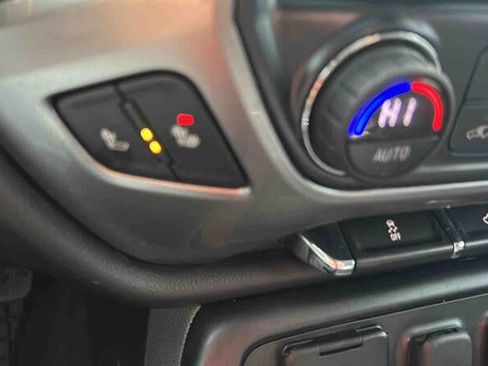 Used 2017 Chevrolet Silverado 1500 LT image 20