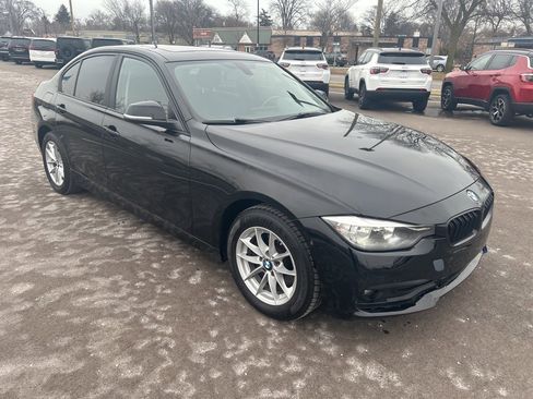 Used 2017 BMW 320i xDrive Sedan image 3