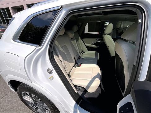 Certified 2025 Audi Q5 Premium w/ Convenience Package AWD/4WD image 24