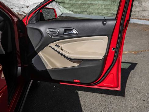 Used 2019 Mercedes-Benz GLA 250 GLA 250 image 13