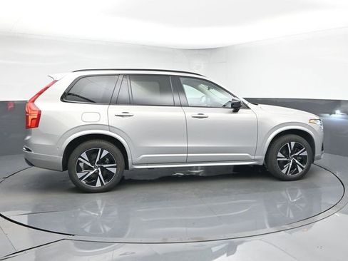 Used 2023 Volvo XC90 T8 Plus image 8