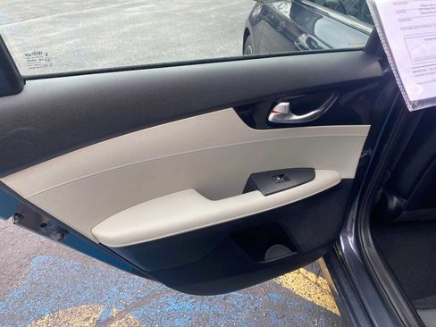 Used 2019 Kia Forte EX FWD image 31
