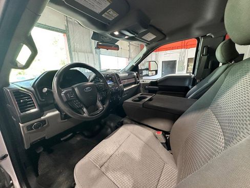 Used 2017 Ford F350 XLT image 28