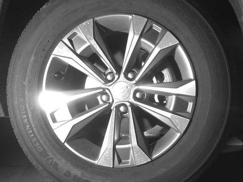 Used 2025 Chevrolet Equinox LT FWD image 13