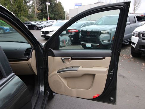 Used 2011 Hyundai Santa Fe GLS image 15