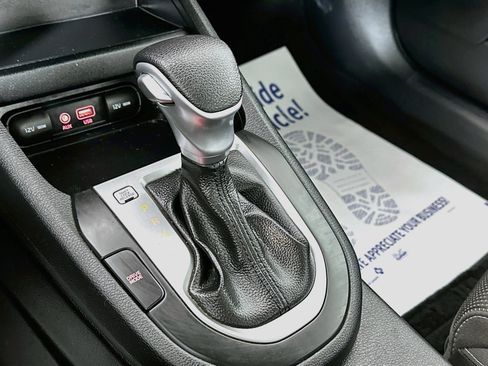 Used 2020 Kia Forte LXS FWD image 16