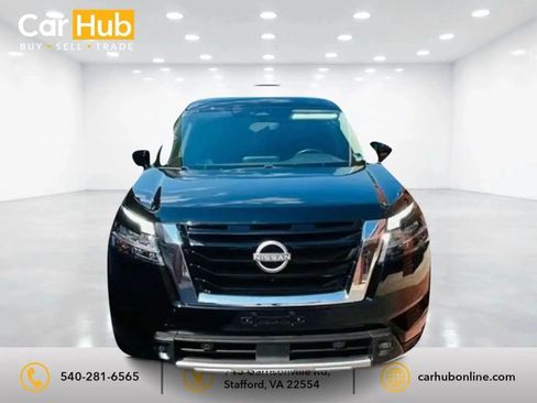 Used 2023 Nissan Pathfinder SL AWD/4WD image 2
