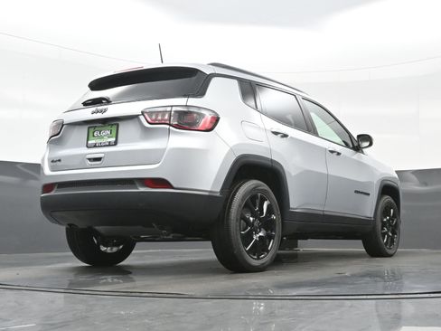 New 2026 Jeep Compass Latitude AWD/4WD image 18