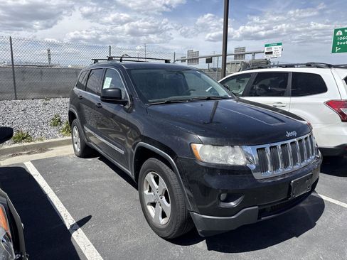 Used 2012 Jeep Grand Cherokee Laredo AWD/4WD image 3
