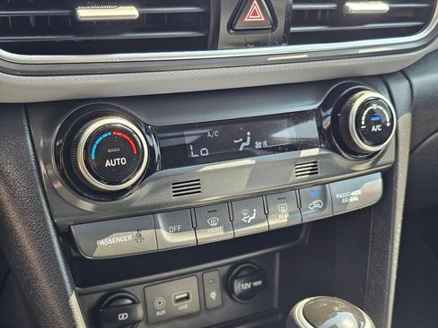 Used 2021 Hyundai Kona Limited AWD/4WD image 29