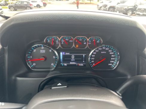 Used 2020 Chevrolet Suburban LT w/ Luxury Package AWD/4WD image 2