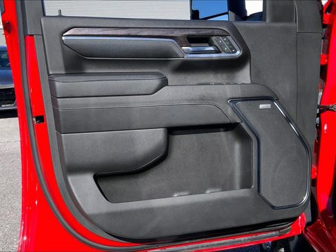 Used 2024 Chevrolet Silverado 2500 LTZ w/ LTZ Convenience Package image 22