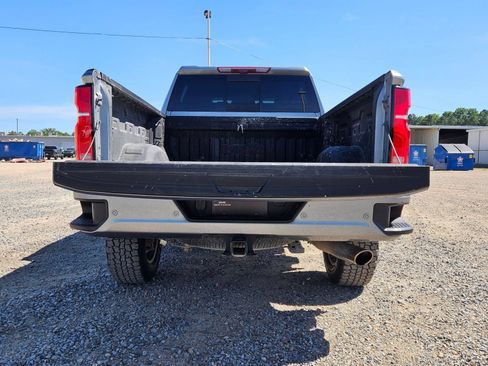 Used 2024 Chevrolet Silverado 3500 High Country w/ High Country Premium Package AWD/4WD image 4