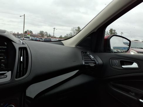 Used 2019 Ford Escape Titanium w/ U9j03 - Titanium Tow Package image 21