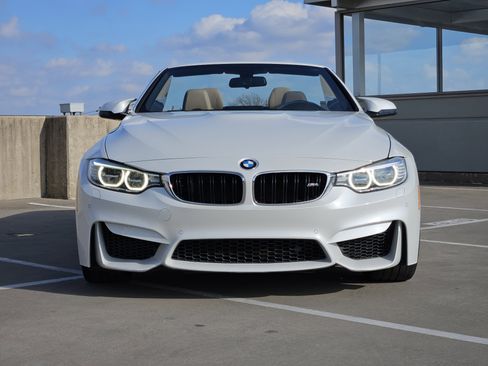 Used 2016 BMW M4 Convertible image 11