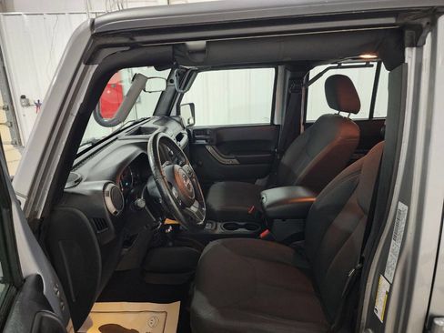 Used 2015 Jeep Wrangler Unlimited Sport w/ Connectivity Group image 12