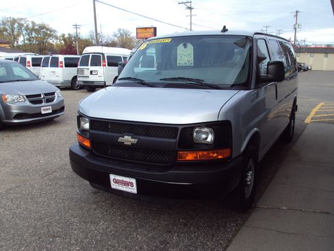 Used 2016 Chevrolet Express 2500 LS image 4