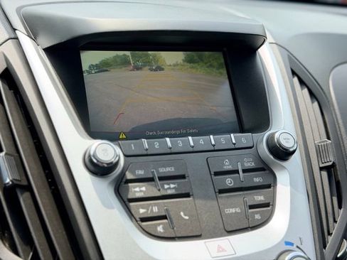 Used 2017 Chevrolet Equinox Premier w/ Enhanced Convenience Package FWD image 14