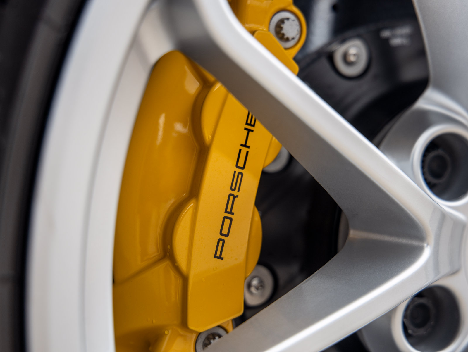 Certified 2021 Porsche 718 Cayman GT4 RWD image 16