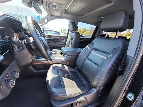 Used 2023 Chevrolet Silverado 1500 LT Trail Boss w/ LT Trail Boss Premium Package AWD/4WD image 19