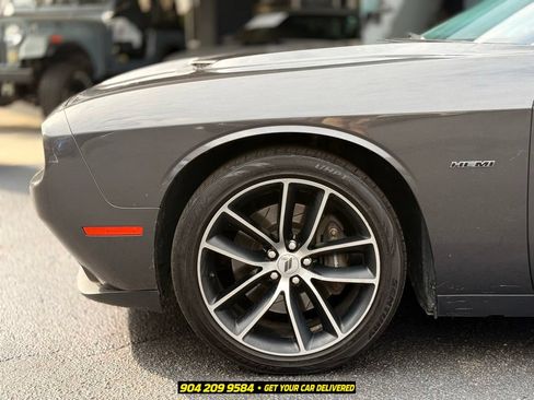 Used 2018 Dodge Challenger R/T w/ Performance Handling Group RWD image 13